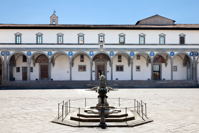 Istituto degli Innocenti: facciata